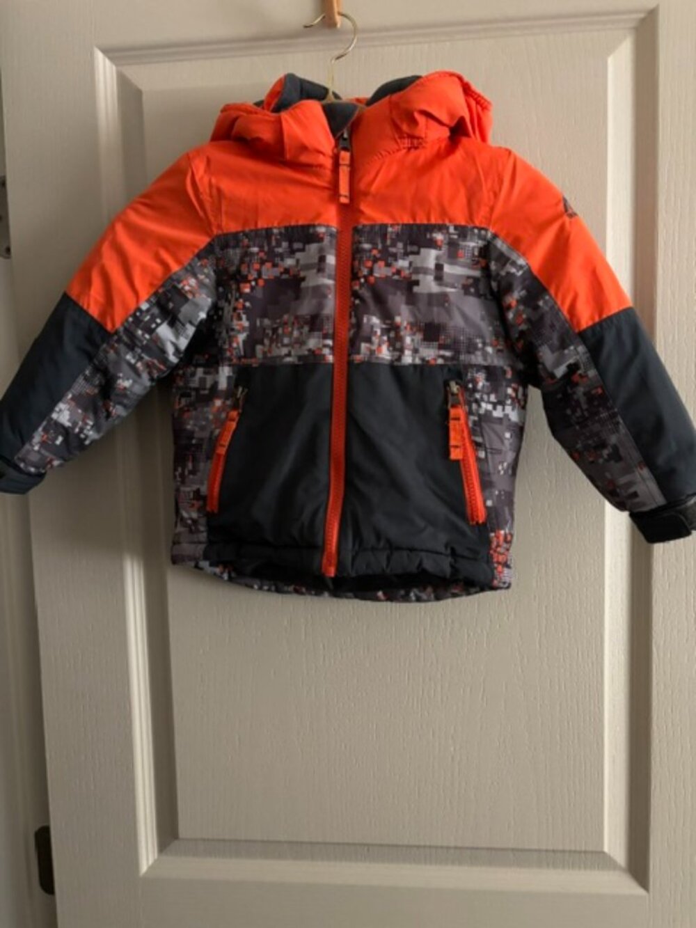 Snozu 3T Winter Zip Front Hooded Puffer Type Jacket Long Sleeve/ Removeable Hood